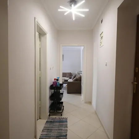 Fotini Apartment Himare